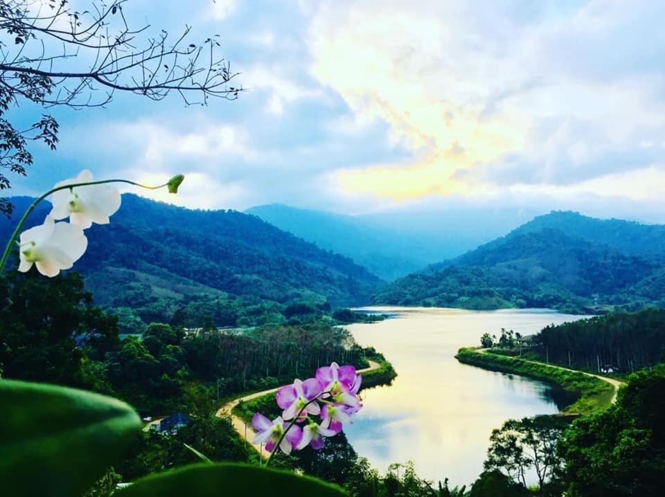 Baanhatsompaen Homestay Ranong Dış mekan fotoğraf