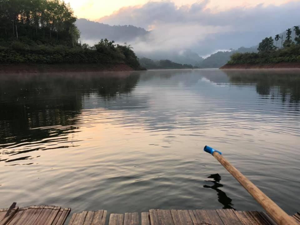 Baanhatsompaen Homestay Ranong Dış mekan fotoğraf