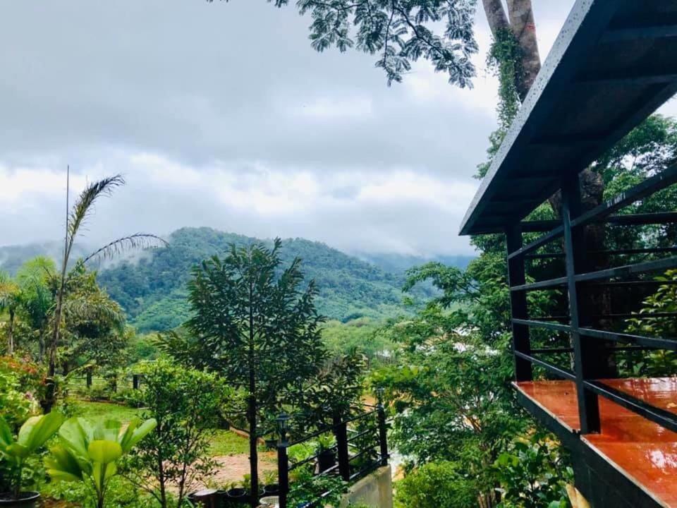 Baanhatsompaen Homestay Ranong Dış mekan fotoğraf