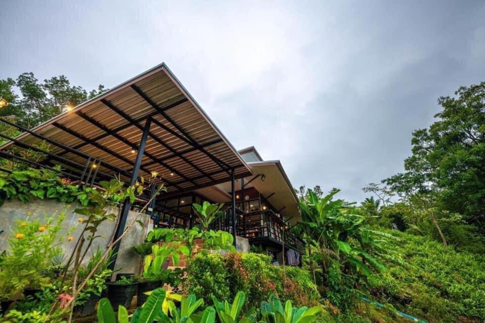 Baanhatsompaen Homestay Ranong Dış mekan fotoğraf