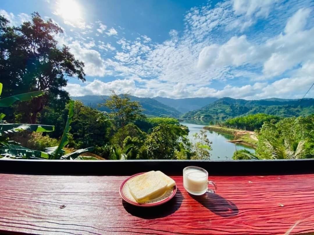 Baanhatsompaen Homestay Ranong Dış mekan fotoğraf