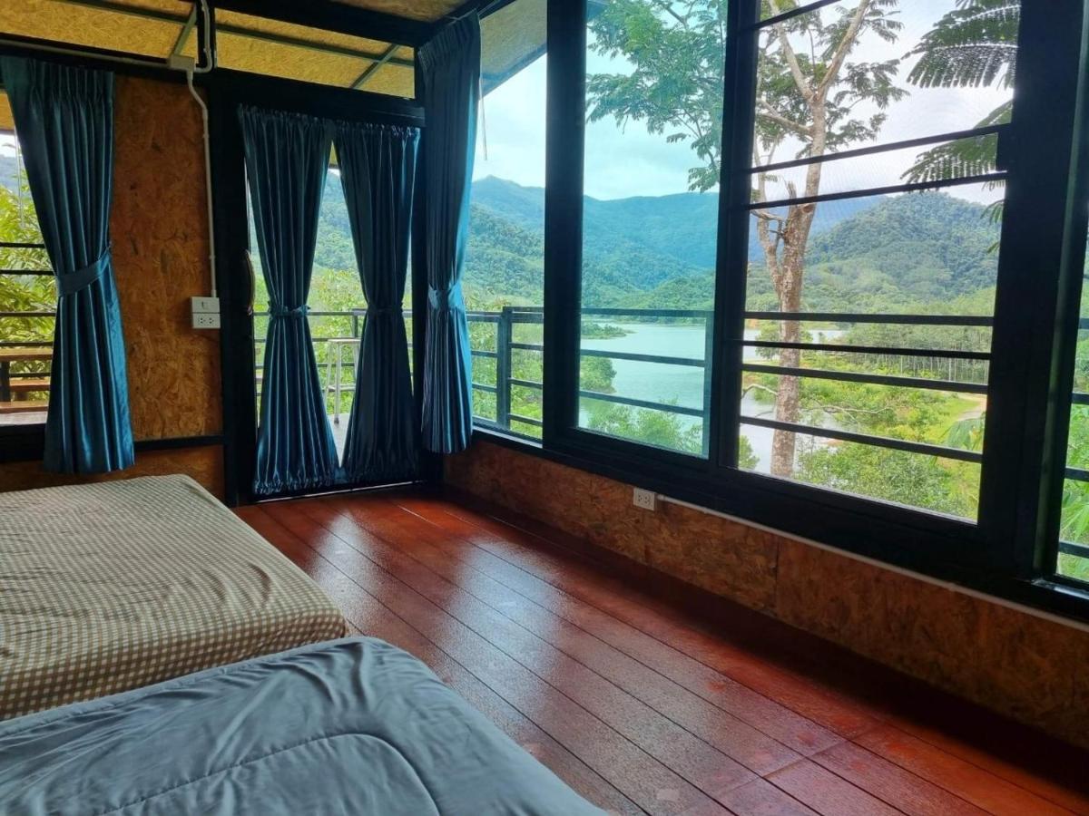 Baanhatsompaen Homestay Ranong Dış mekan fotoğraf