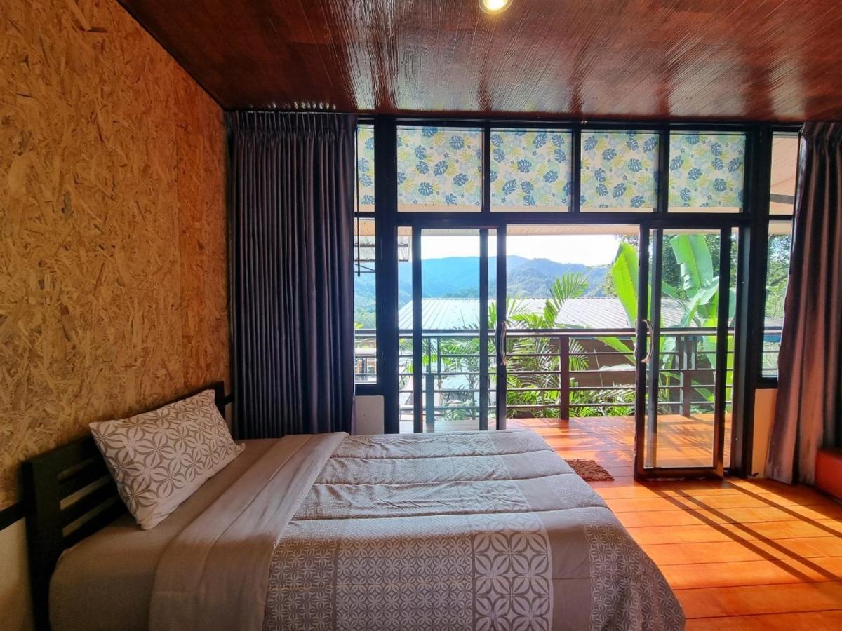 Baanhatsompaen Homestay Ranong Dış mekan fotoğraf