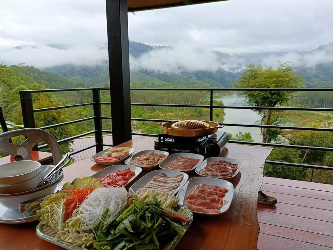 Baanhatsompaen Homestay Ranong Dış mekan fotoğraf