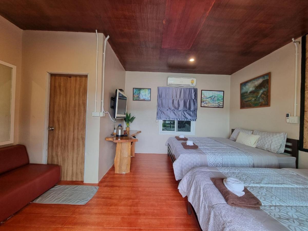 Baanhatsompaen Homestay Ranong Dış mekan fotoğraf